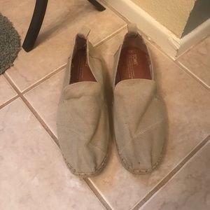 Tan Toms size 9